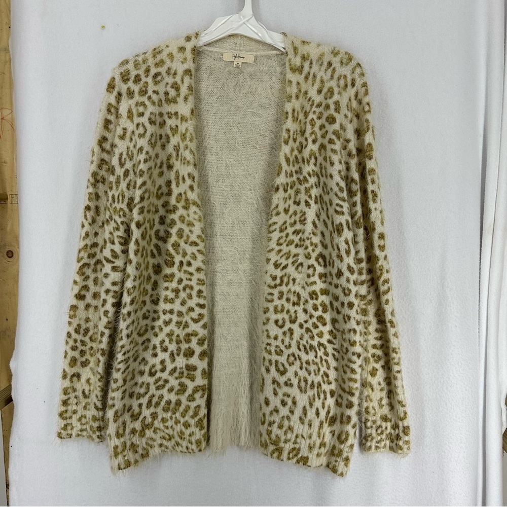 Peyton Primrose Leopard Fuzzy Open Cardigan Womens Medium Beige